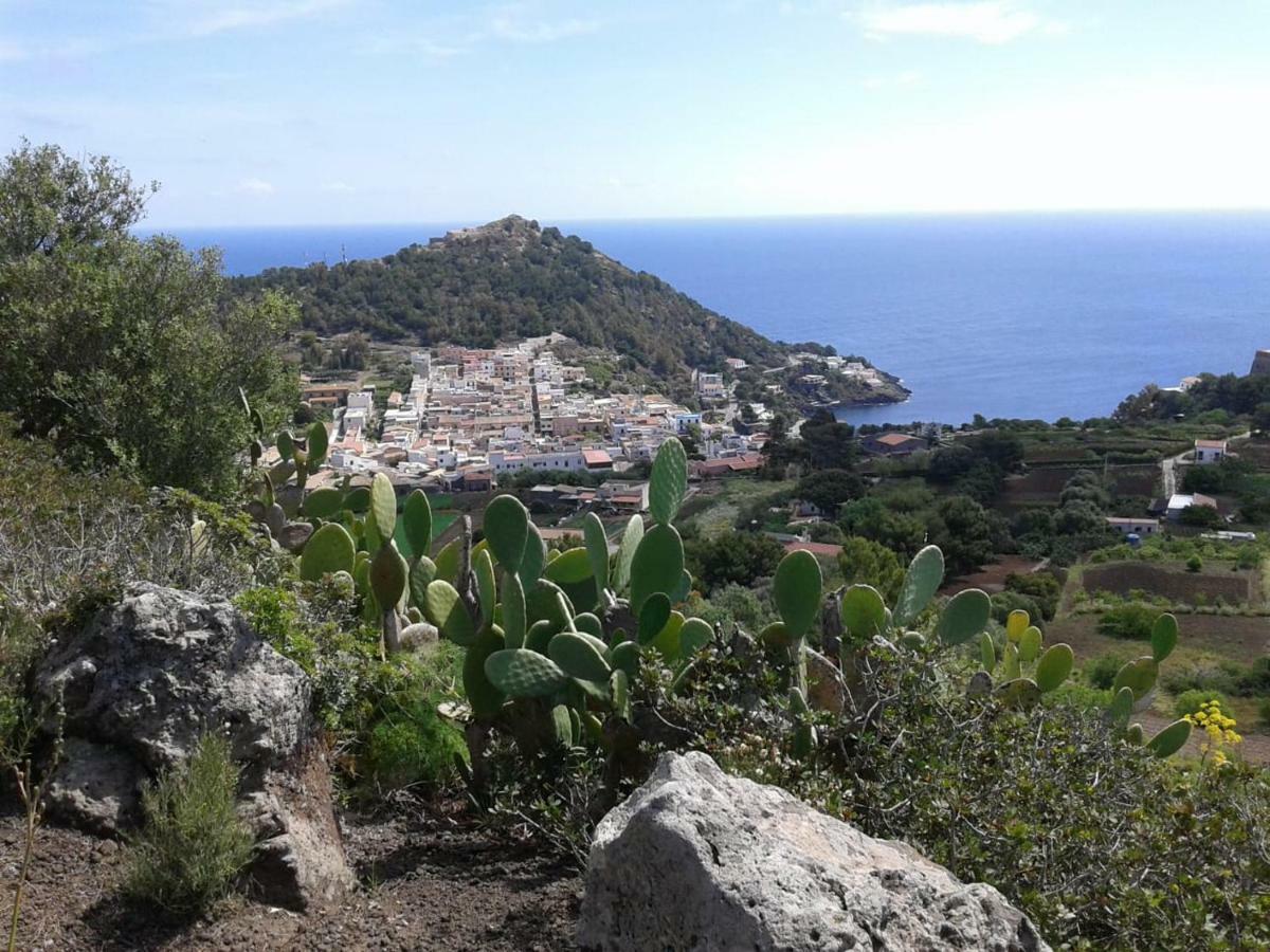 فيلا Ustum Isola di Ustica المظهر الخارجي الصورة